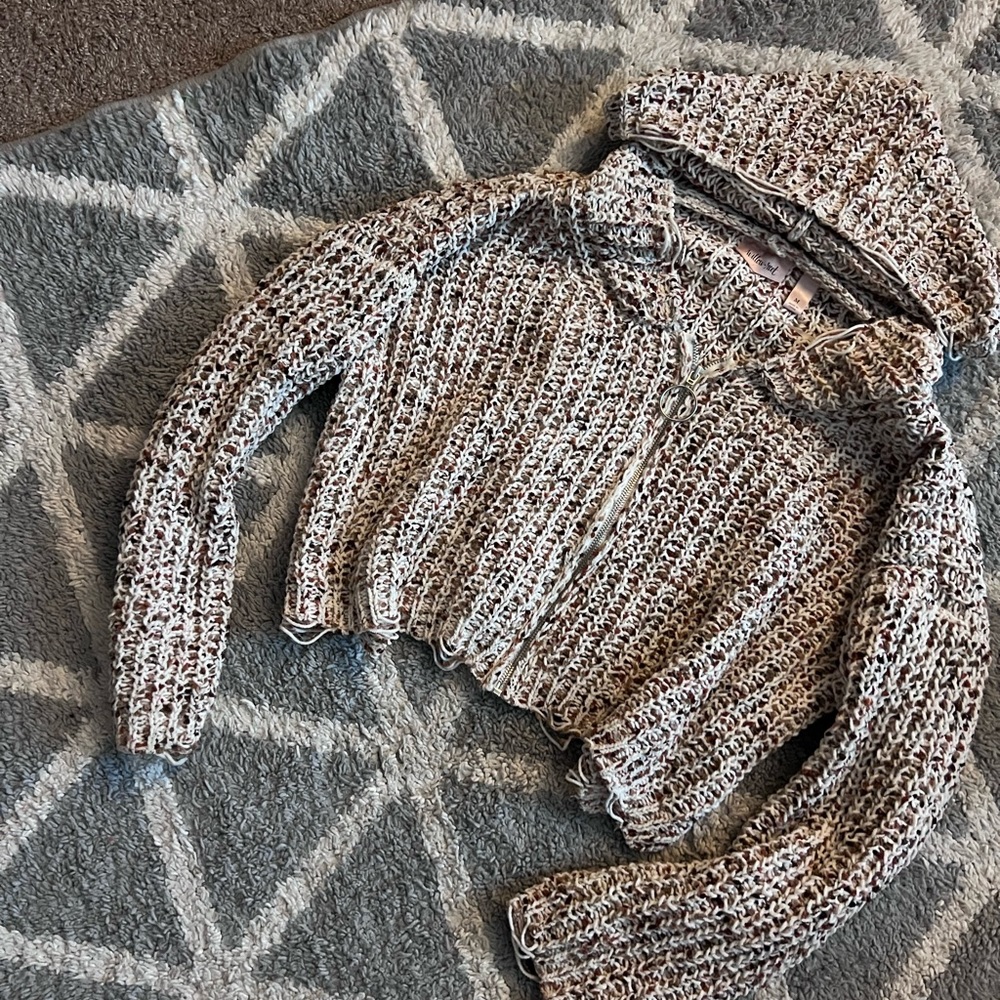 Crop sweater
